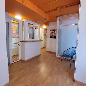 Albergue Arc House Gracia, Barcelona